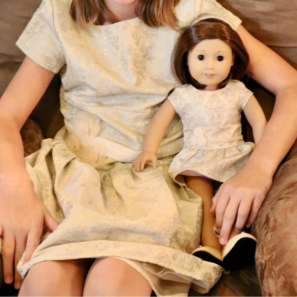 Hard to find American Girl holiday dress set- doll dress and child size 12 dress - Picture 8 of 9